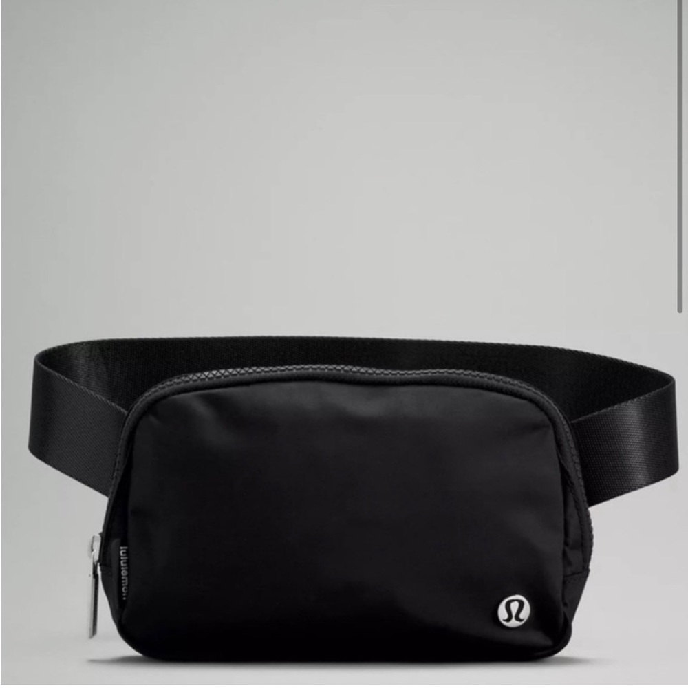 Lululemon Everywhere Belt Bag - Authentic, NWT - Black, Burnt Caramel